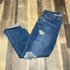 Old Navy boyfriend cut mid-rise Jeans.